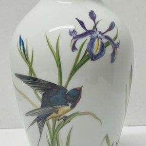 1980 Franklin Porcelain The Meadowland Bird Vase by Basil Ede Limited 11.5"